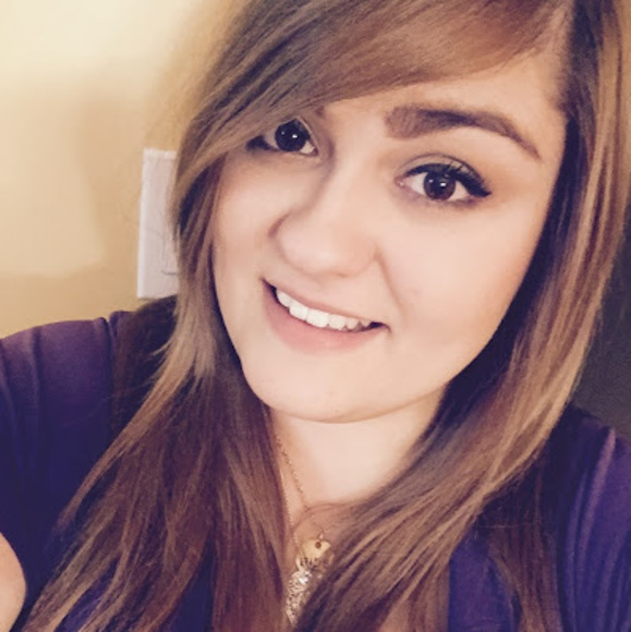 Meet your Posher, Robyn - Picture 1 of 1